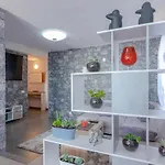 Flowers Island House 2