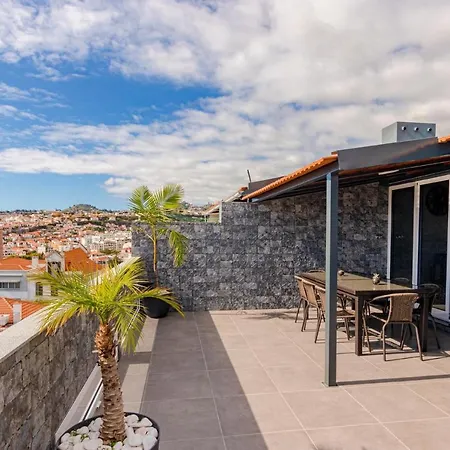 Flowers Island House 2