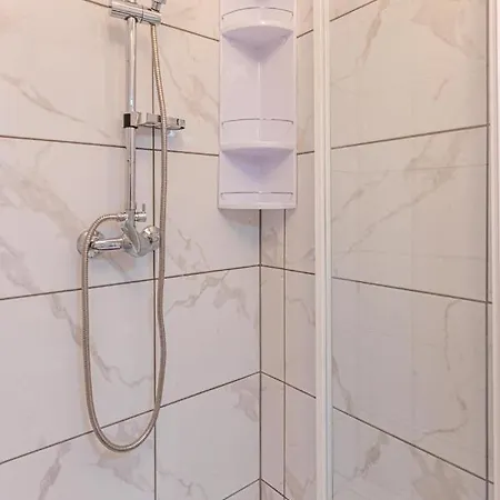 Flowers Island House 2