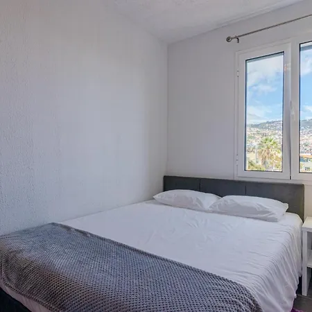 Flowers Island House 2