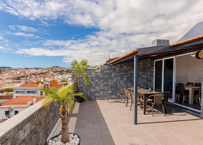 Flowers Island House 2