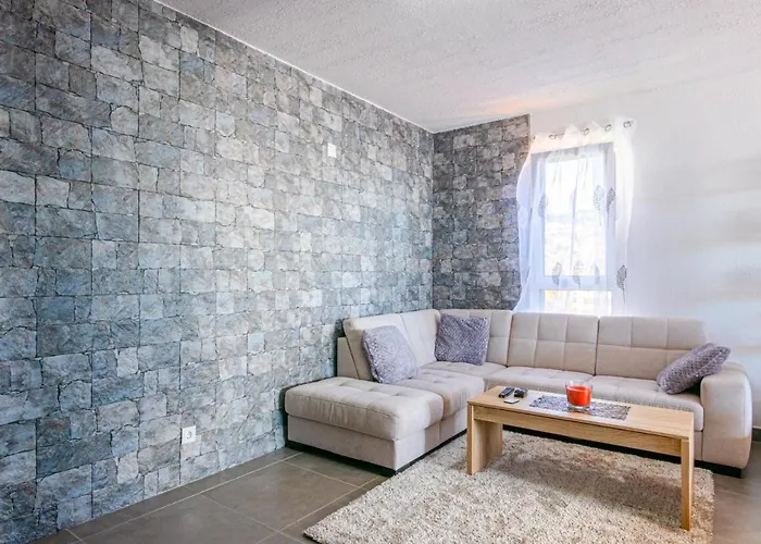 Flowers Island House 2 * 푼샬