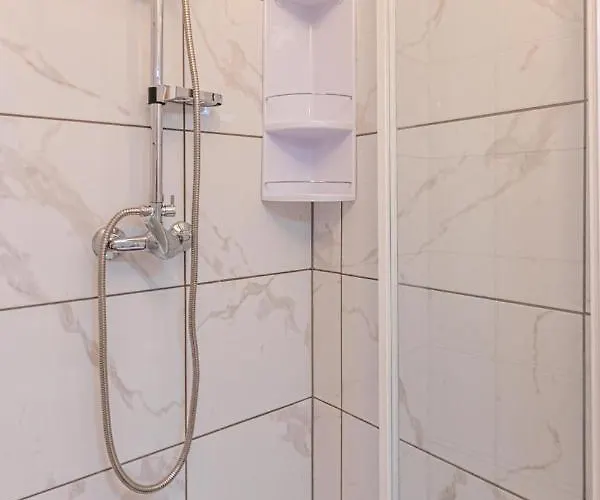 Flowers Island House 2