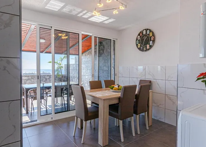 Flowers Island House 2 아파트