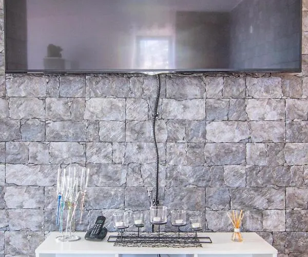 아파트 Flowers Island House 2 *