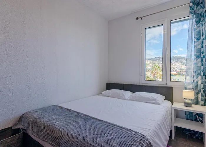 Flowers Island House 2