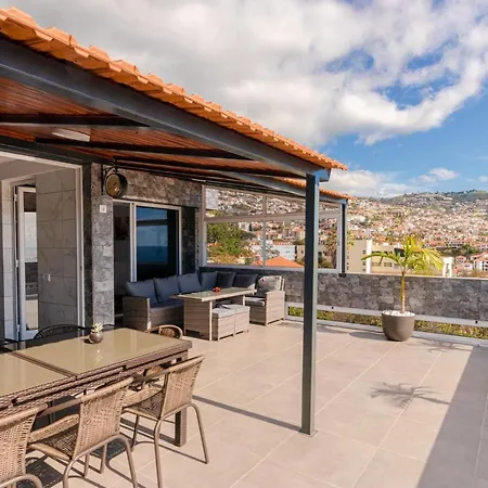 Flowers Island House 2