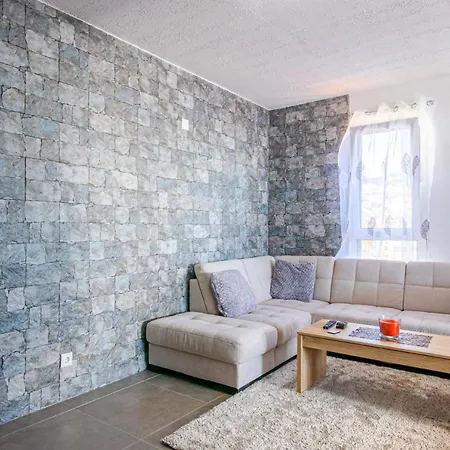 Flowers Island House 2 * فونشال