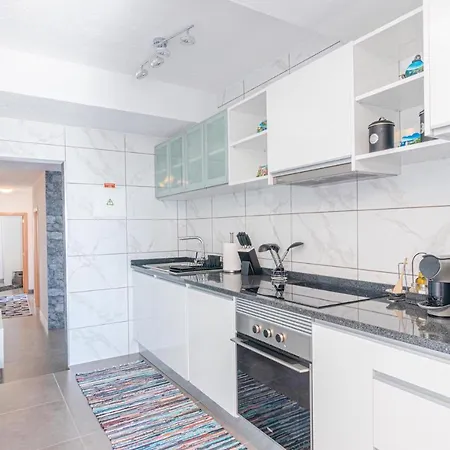 Flowers Island House 2