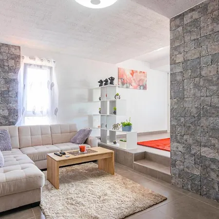 Flowers Island House 2 شقة *