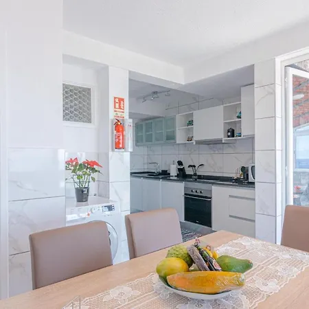 Flowers Island House 2 شقة فونشال