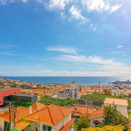 Flowers Island House 2 شقة