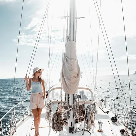 Flowers Island House 2 فونشال