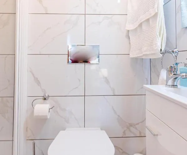 דירה Flowers Island House 2 *